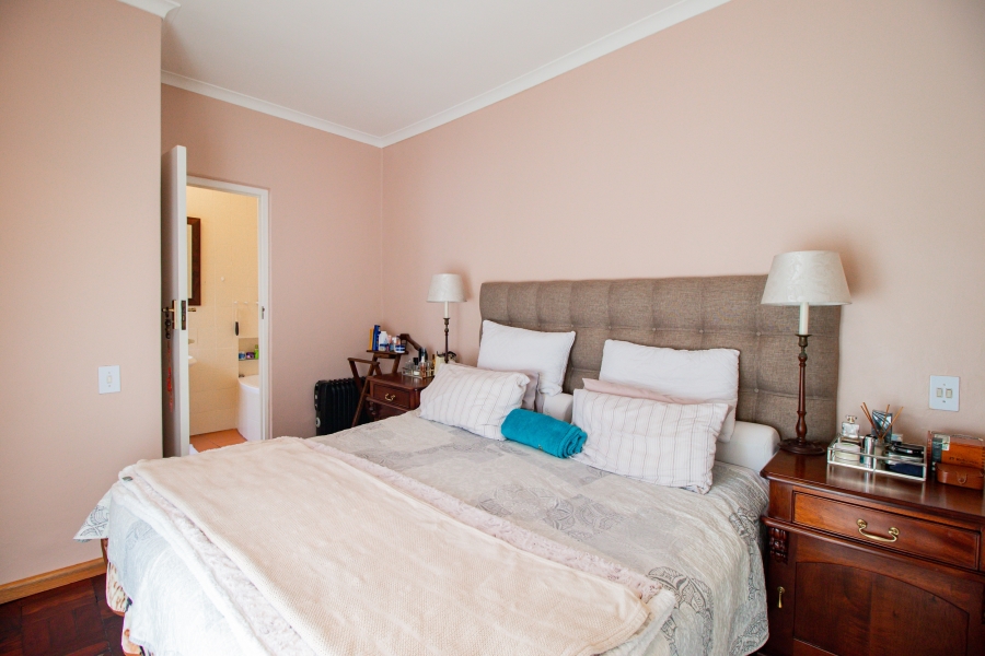 1 Bedroom Property for Sale in Sea Point Western Cape